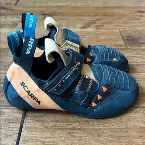 Scarpa Instinct VS Rock Climbing Shoes Orange Black Size 40.5 / Womens 8 2/3